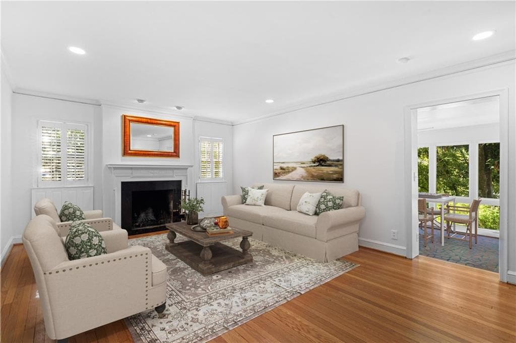 4 bedroom, 3 bathroom, 3,668 sq ft single family residence for sale at 561 Peachtree Battle Avenue, Atlanta, GA 30305 — photo 7