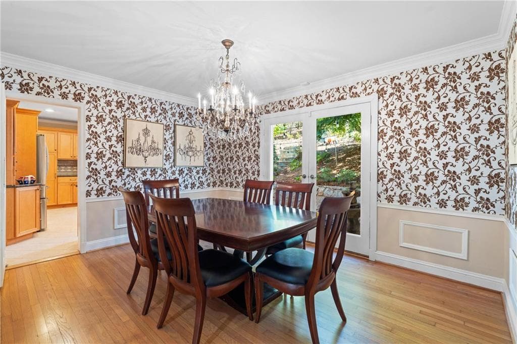 4 bedroom, 3 bathroom, 3,668 sq ft single family residence for sale at 561 Peachtree Battle Avenue, Atlanta, GA 30305 — photo 10