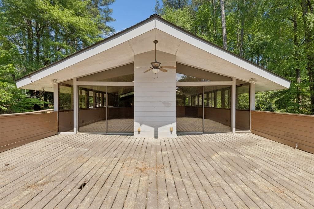 4 bedroom, 3 bathroom, 2,740 sq ft single family residence for sale at 2001 Castleway Lane, Atlanta, GA 30345 — photo 9