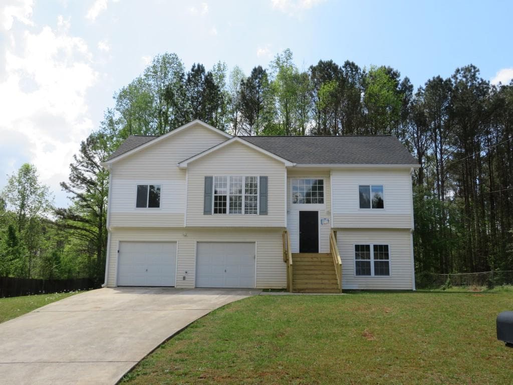 3 bedroom, 2 bathroom, 1,202 sq ft single family residence sold at 562 Southern Trace Crossing, Rockmart, GA 30153