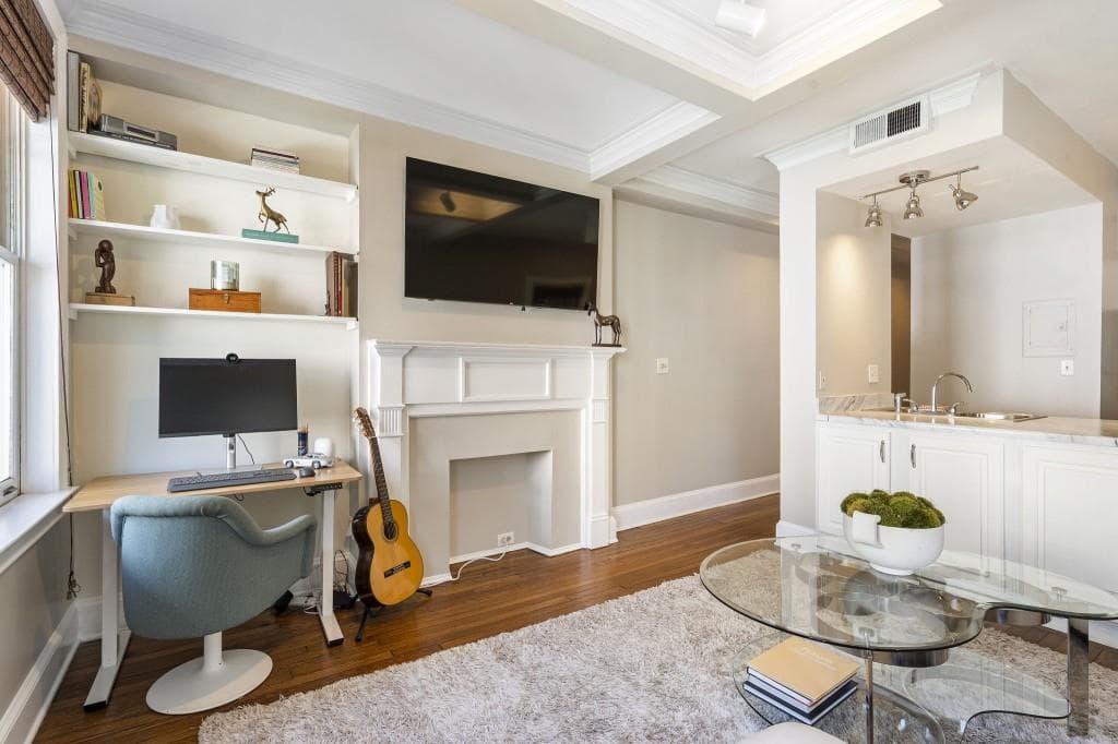 1 bedroom, 1 bathroom, 615 sq ft condominium for sale at 2840 Peachtree Road 406, Atlanta, GA 30305 — photo 4