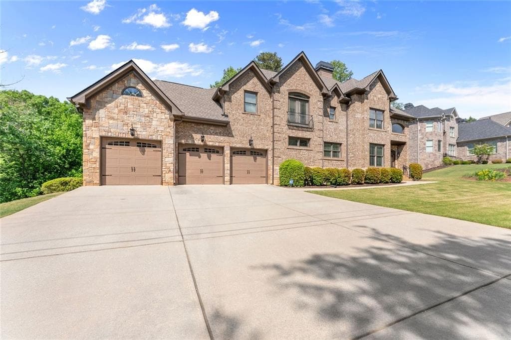 4 bedroom, 4 bathroom, 5,318 sq ft single family residence under contract at 3109 Simpson Park Road, Gainesville, GA 30506 — photo 6