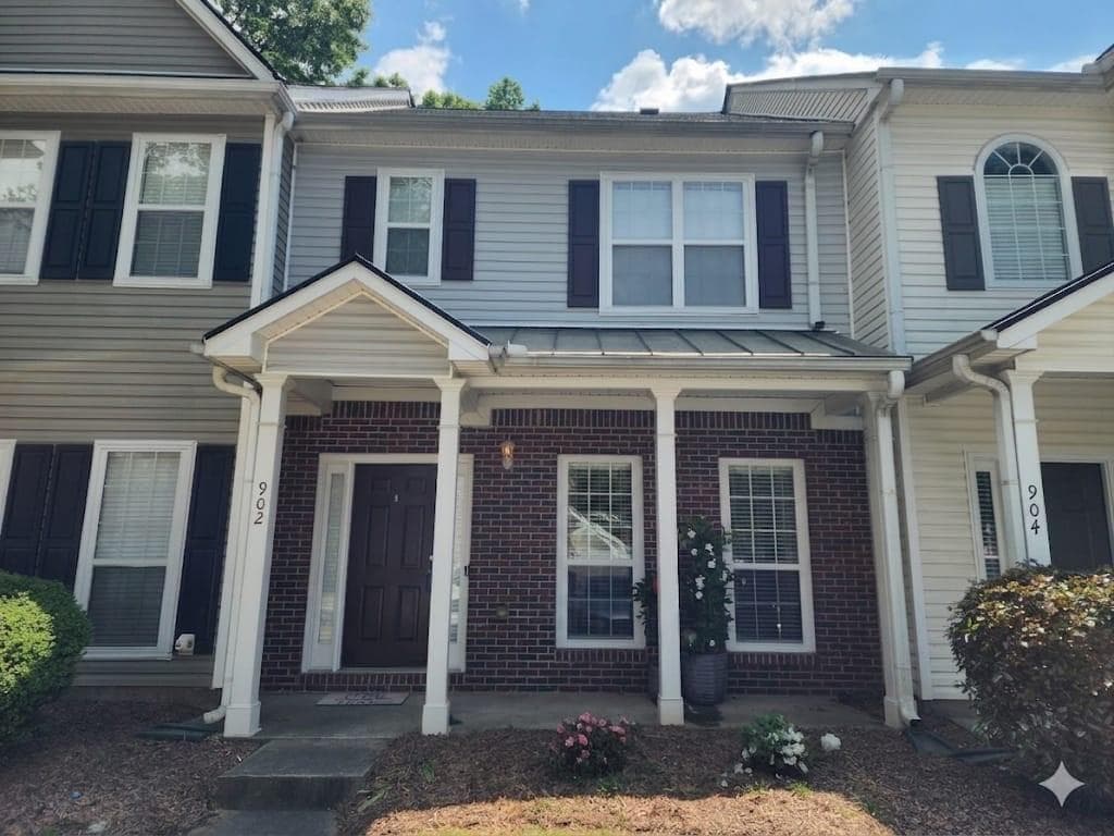 902 Tree Creek Boulevard, Lawrenceville, GA 30043 — most recent listing photo