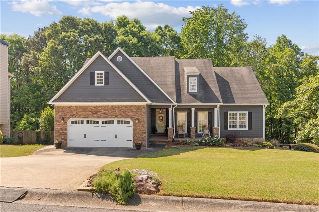 5 bedroom, 3 bathroom, 2,721 sq ft single family residence sold at 1020 Walnut Creek Drive, Woodstock, GA 30188
