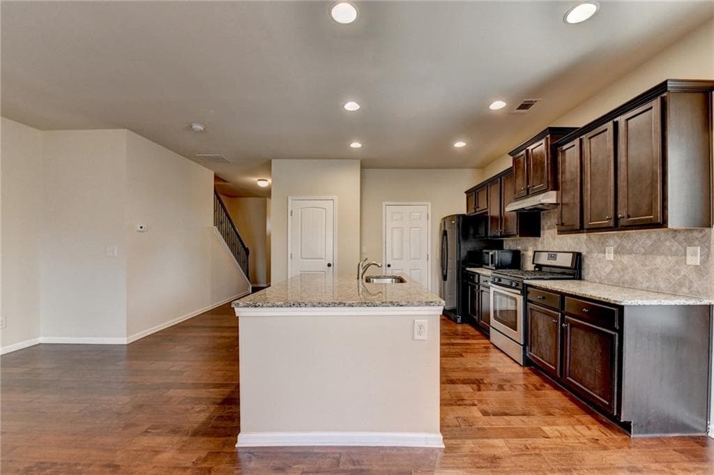 3 bedroom, 3 bathroom, 1,922 sq ft townhouse for sale at 2520 MORGAN CHASE Drive, Buford, GA 30519 — photo 9