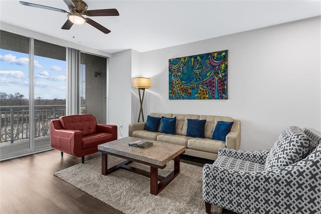 2 bedroom, 2 bathroom, 1,266 sq ft condominium for sale at 3338 Peachtree Road 702, Atlanta, GA 30326 — photo 3