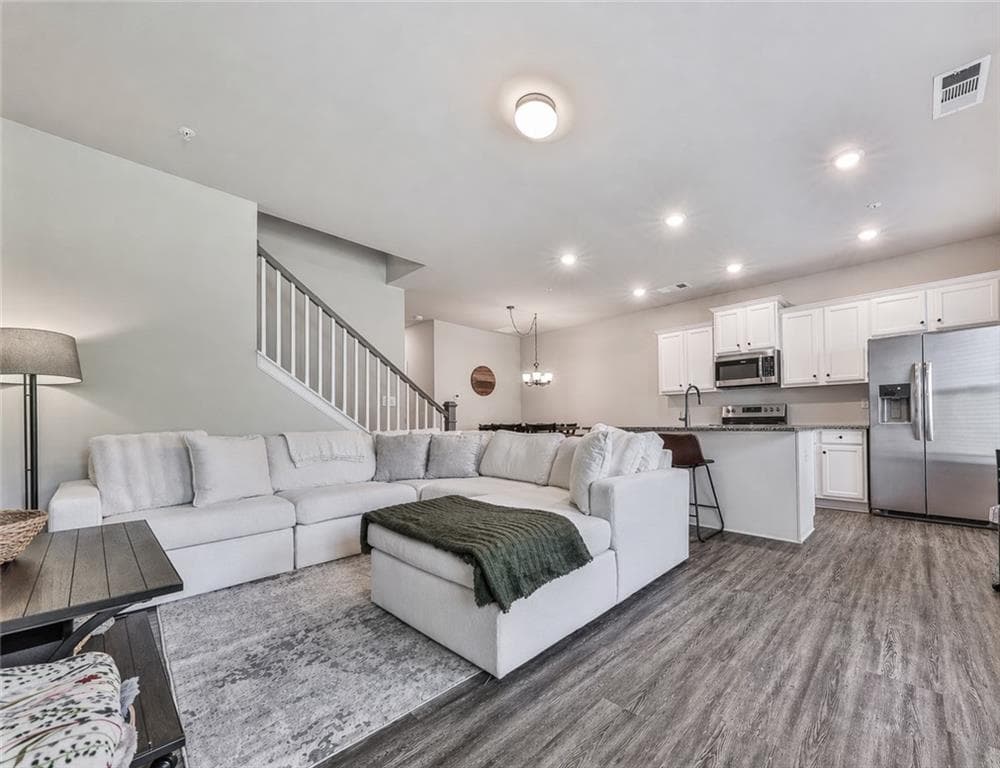 3 bedroom, 3 bathroom, 1,751 sq ft townhouse for sale at 2103 Wesson Court, Kennesaw, GA 30144 — photo 6