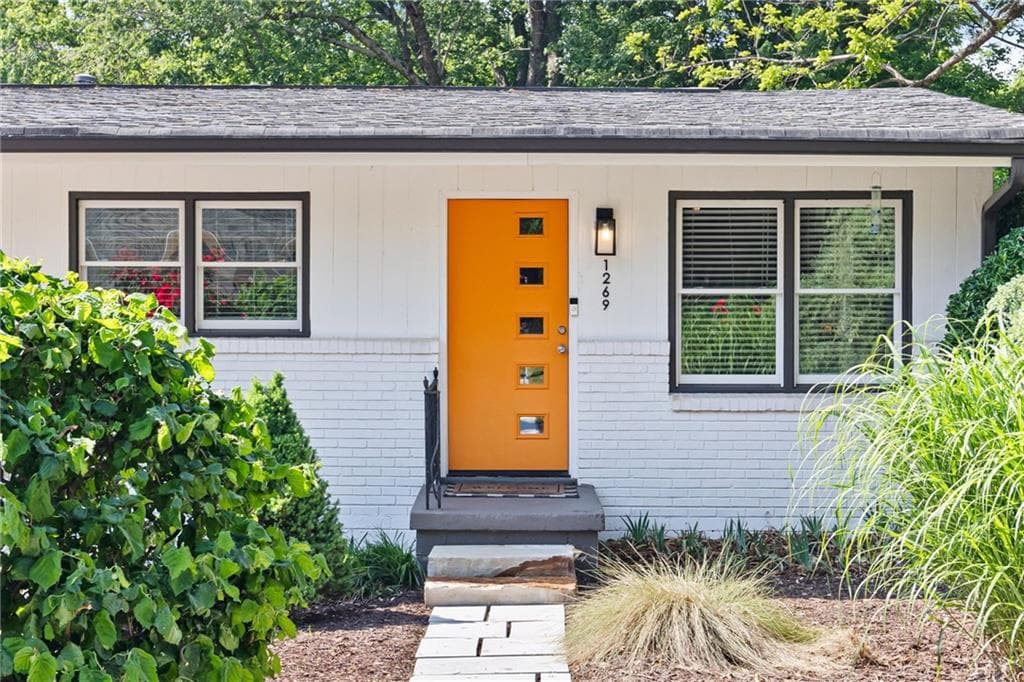 3 bedroom, 2 bathroom, 1,092 sq ft single family residence for sale at 1269 Lynwyn Lane, Atlanta, GA 30316 — photo 7