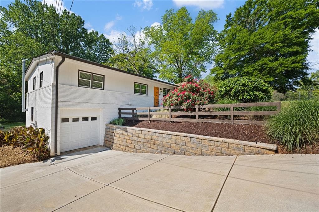 3 bedroom, 2 bathroom, 1,092 sq ft single family residence for sale at 1269 Lynwyn Lane, Atlanta, GA 30316 — photo 8