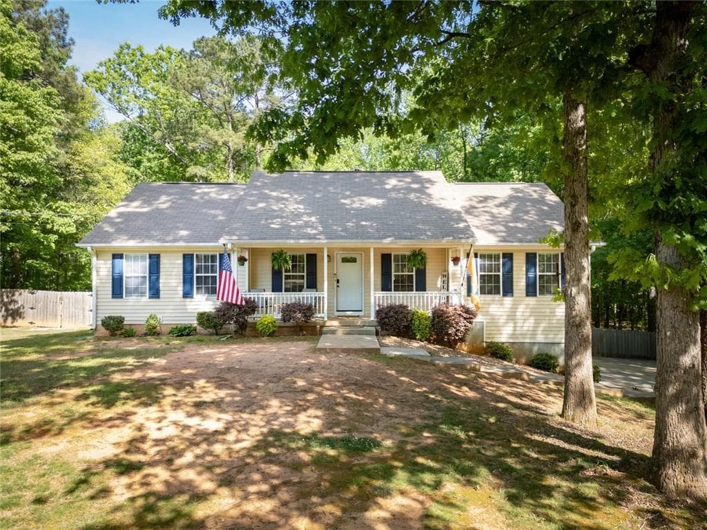 1042 Birdseye View, Locust Grove, GA 30248 — most recent listing photo