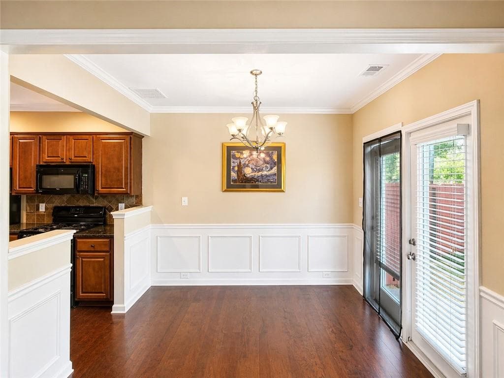 3 bedroom, 3 bathroom, 1,765 sq ft townhouse for sale at 1525 Winshire Cove, Alpharetta, GA 30004 — photo 9