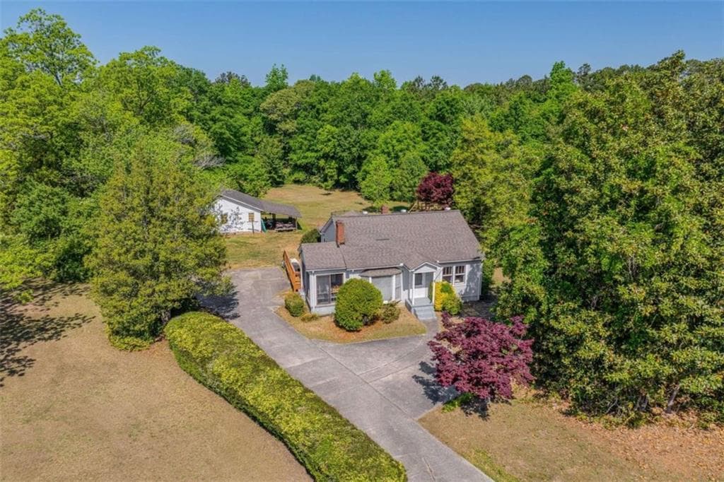 2 bedroom, 1 bathroom, 1,072 sq ft single family residence sold at 606 Rose Lane, Toccoa, GA 30577
