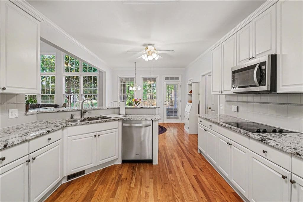 4 bedroom, 5 bathroom, 4,514 sq ft single family residence for sale at 4562 Willow Oak Trail, Powder Springs, GA 30127 — photo 5