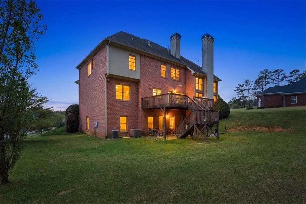 5 bedroom, 4 bathroom, 2,949 sq ft single family residence under contract at 832 Dolly Avenue, Atlanta, GA 30331 — photo 2