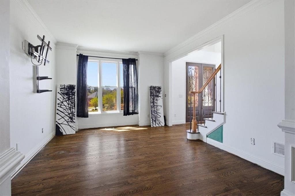 5 bedroom, 4 bathroom, 2,949 sq ft single family residence under contract at 832 Dolly Avenue, Atlanta, GA 30331 — photo 9