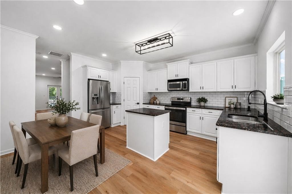 3 bedroom, 4 bathroom, 1,326 sq ft townhouse for sale at 1232 Liberty Parkway, Atlanta, GA 30318 — photo 2
