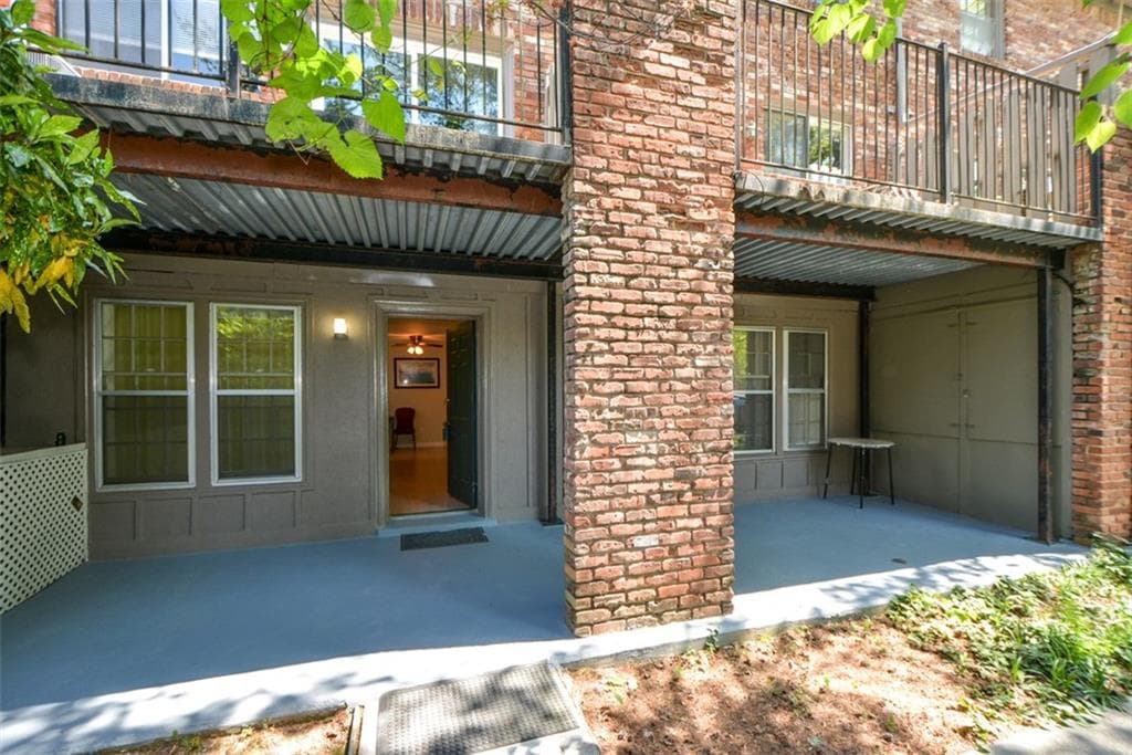 1 bedroom, 1 bathroom, 768 sq ft condominium for sale at 3113 Colonial Way M, Atlanta, GA 30341 — photo 2