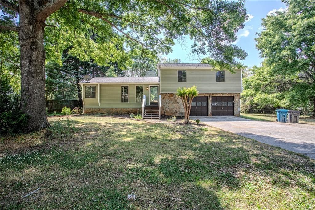 3 bedroom, 2 bathroom, 1,499 sq ft single family residence sold at 1287 Candlelite Lane, Snellville, GA 30078