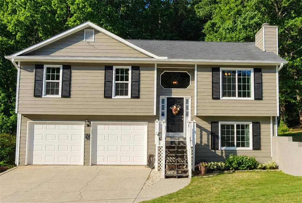 4 bedroom, 3 bathroom, 1,654 sq ft single family residence sold at 5564 Elderberry, Flowery Branch, GA 30542