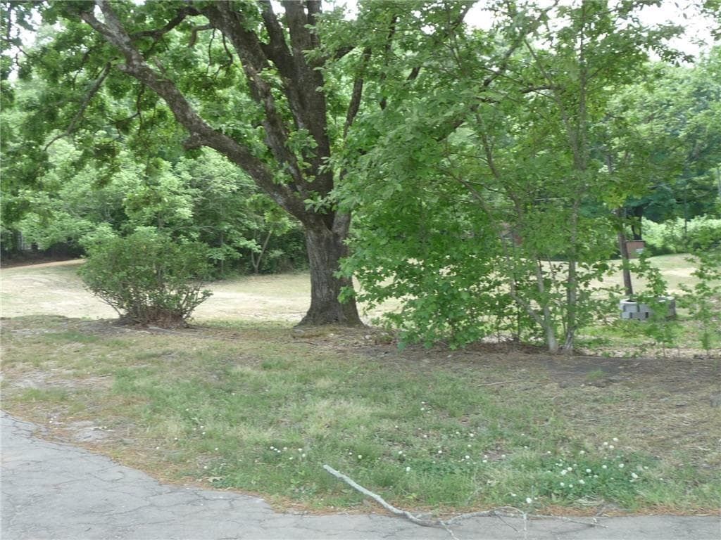 3 bedroom, 1 bathroom, 1,689 sq ft single family residence for sale at 1184 Highway 124, Hoschton, GA 30548 — photo 6
