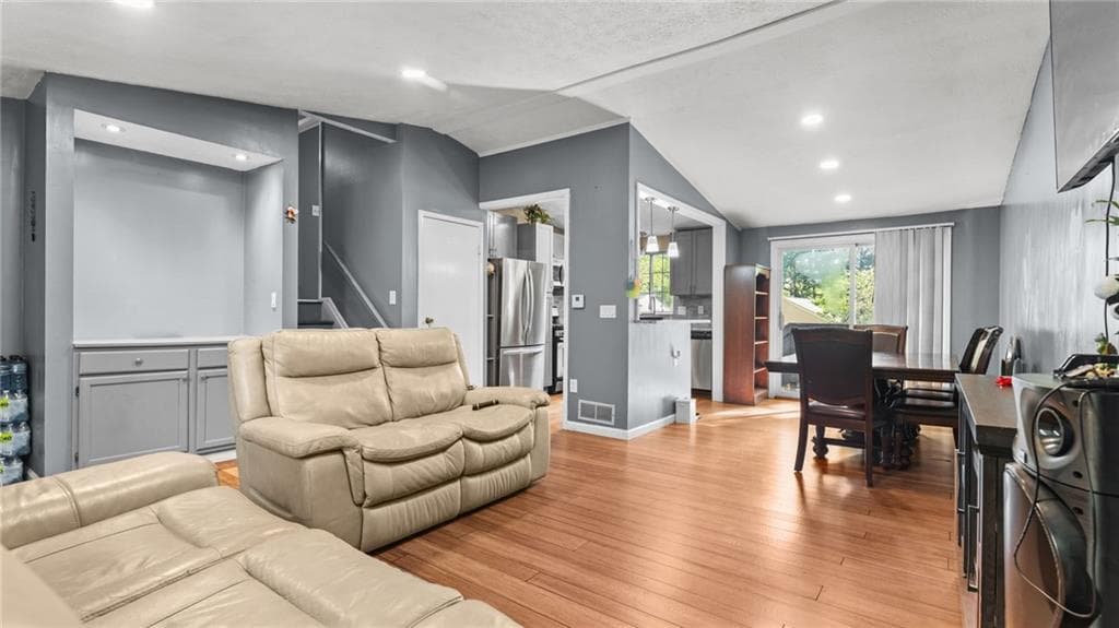 5 bedroom, 3 bathroom, 2,160 sq ft single family residence for sale at 5172 Scarbrough Trail, Stone Mountain, GA 30088 — photo 6