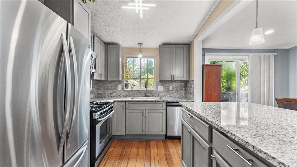 5 bedroom, 3 bathroom, 2,160 sq ft single family residence for sale at 5172 Scarbrough Trail, Stone Mountain, GA 30088 — photo 7