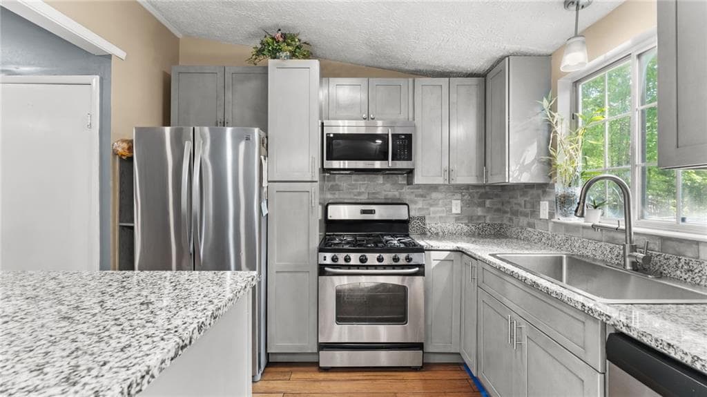 5 bedroom, 3 bathroom, 2,160 sq ft single family residence for sale at 5172 Scarbrough Trail, Stone Mountain, GA 30088 — photo 8