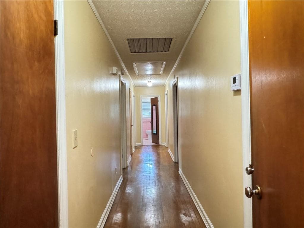 6 bedroom, 2 bathroom, 2,712 sq ft single family residence for rent at 222 Pineview Drive, Lawrenceville, GA 30046 for $2,100 a month — photo 7