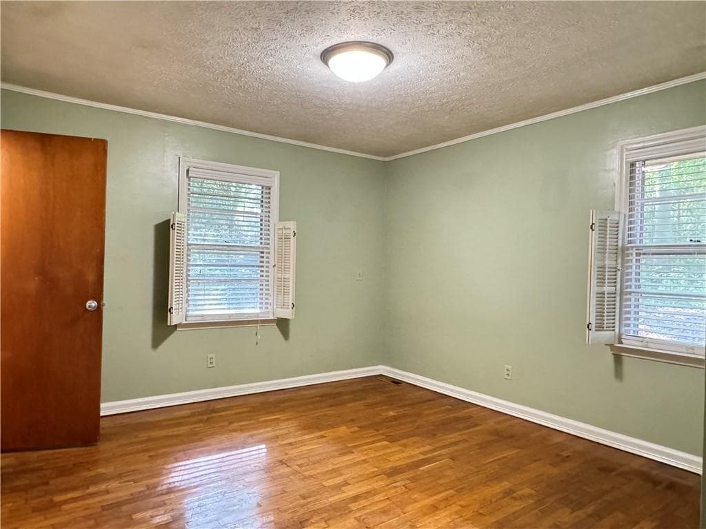 6 bedroom, 2 bathroom, 2,712 sq ft single family residence for rent at 222 Pineview Drive, Lawrenceville, GA 30046 for $2,100 a month — photo 8
