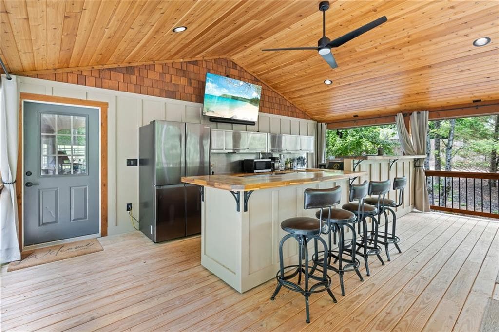 4 bedroom, 3 bathroom, 2,416 sq ft single family residence under contract at 86 Back Trail, Cleveland, GA 30528 — photo 2