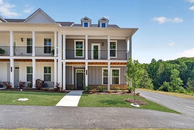4 bedroom, 3 bathroom, 1,871 sq ft townhouse for sale at 2542 Harbor Ridge Pass Lot 342, Gainesville, GA 30507 — photo 1 of 30