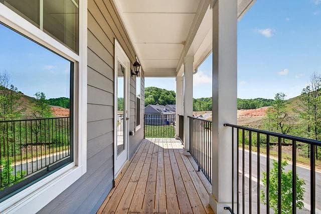 4 bedroom, 3 bathroom, 1,871 sq ft townhouse for sale at 2542 Harbor Ridge Pass Lot 342, Gainesville, GA 30507 — photo 4