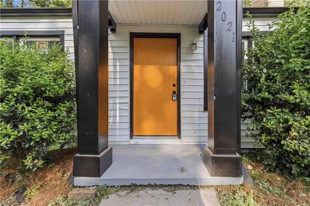 3 bedroom, 2 bathroom, 1,292 sq ft single family residence for sale at 2021 Conrad Avenue, Atlanta, GA 30315 — photo 3