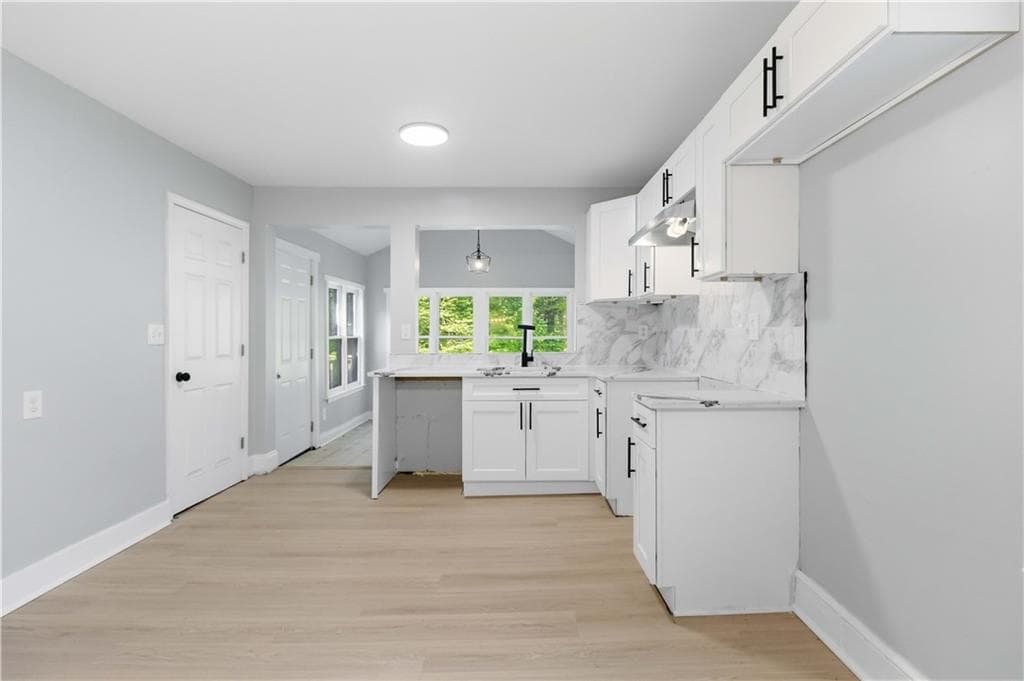 3 bedroom, 2 bathroom, 1,292 sq ft single family residence for sale at 2021 Conrad Avenue, Atlanta, GA 30315 — photo 9