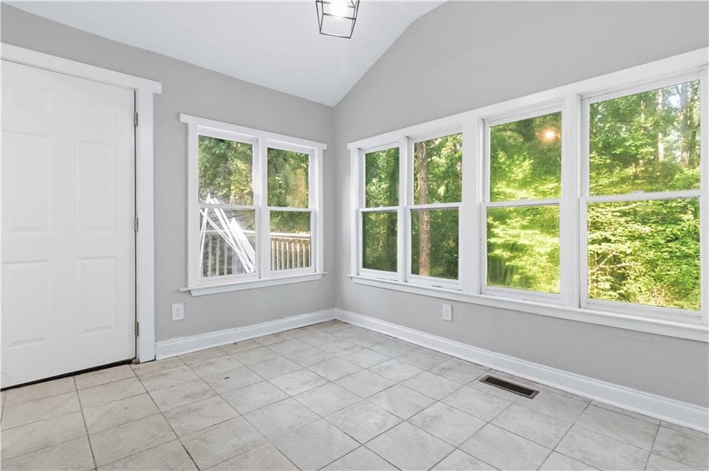 3 bedroom, 2 bathroom, 1,292 sq ft single family residence for sale at 2021 Conrad Avenue, Atlanta, GA 30315 — photo 10