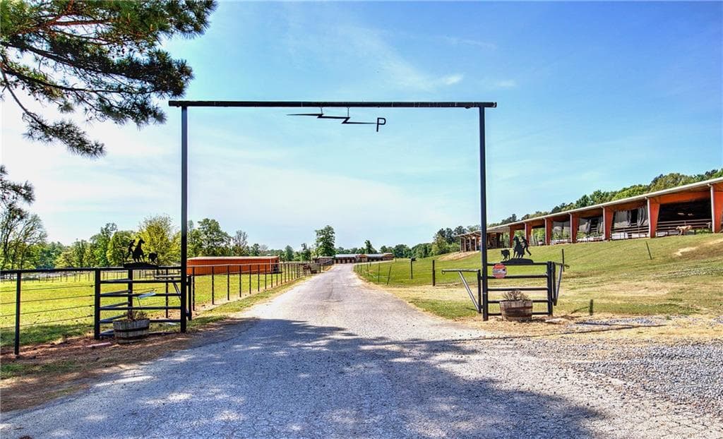 3 bedroom, 2 bathroom single family residence under contract at 486 County Line Road, Resaca, GA 30735 — photo 6