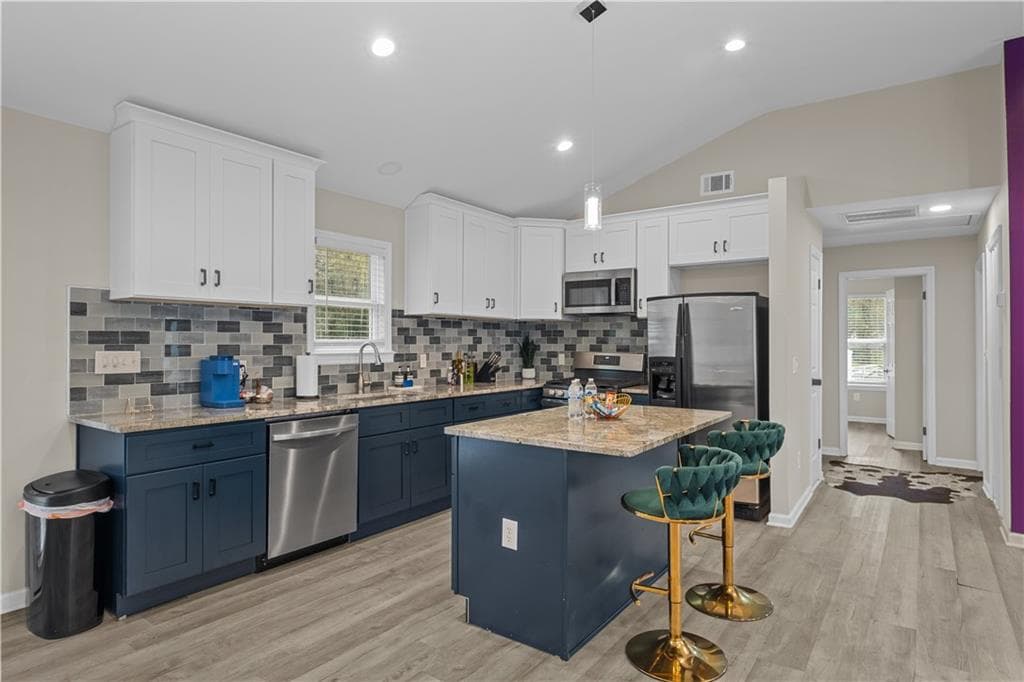 3 bedroom, 2 bathroom, 1,392 sq ft single family residence for sale at 1041 Stonewall Drive, Atlanta, GA 30315 — photo 4