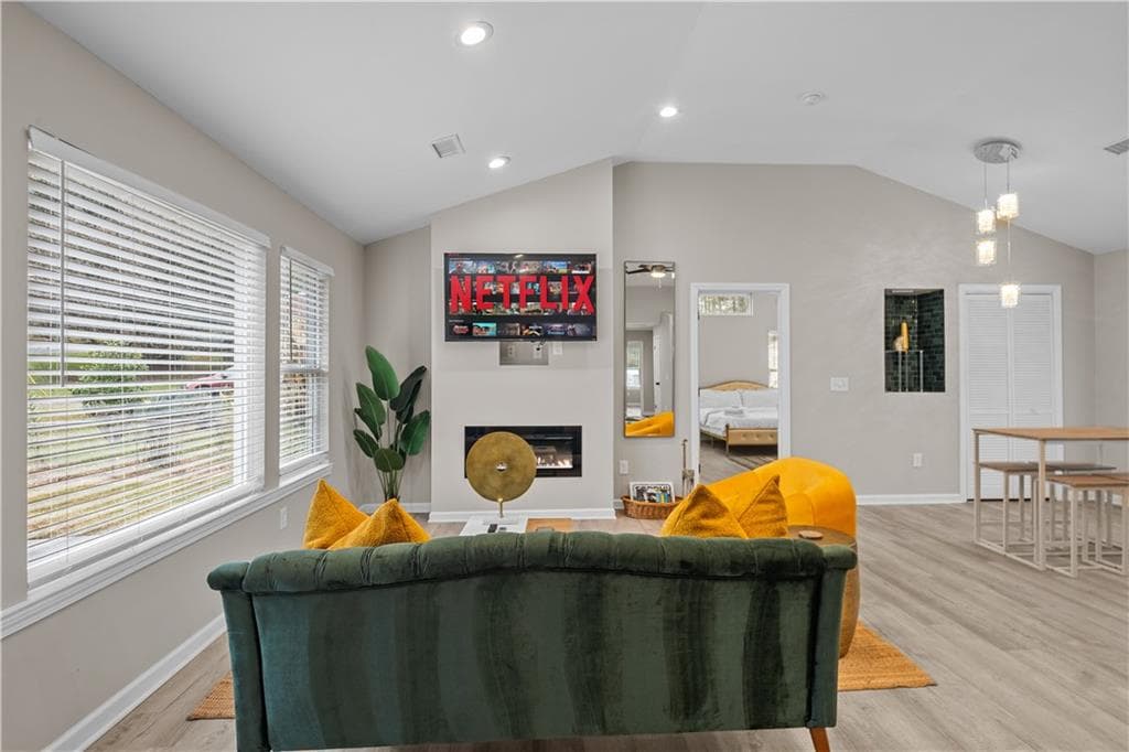 3 bedroom, 2 bathroom, 1,392 sq ft single family residence for sale at 1041 Stonewall Drive, Atlanta, GA 30315 — photo 5