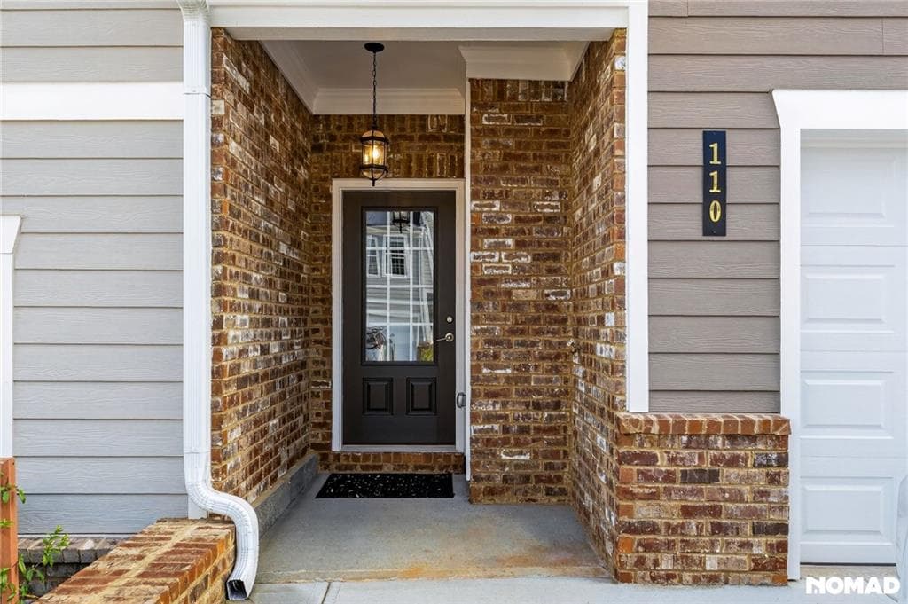 3 bedroom, 3 bathroom, 1,294 sq ft townhouse under contract at 110 Greenview Court, Homer, GA 30547 — photo 2