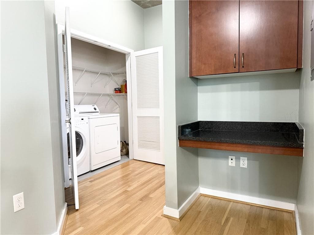 2 bedroom, 2 bathroom, 1,075 sq ft condominium for sale at 400 W Peachtree Street 1011, Atlanta, GA 30308 — photo 10