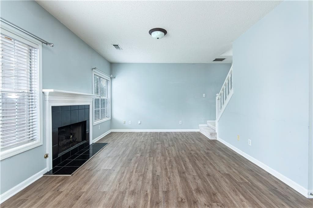 4 bedroom, 3 bathroom, 2,078 sq ft single family residence under contract at 6635 Wellesley Drive, Riverdale, GA 30296 — photo 9