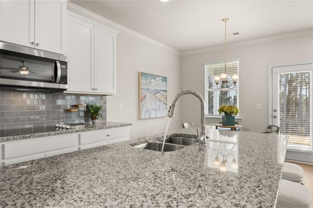 5 bedroom, 4 bathroom, 2,890 sq ft single family residence under contract at 314 Cedar Hollow Drive, Conyers, GA 30094 — photo 8