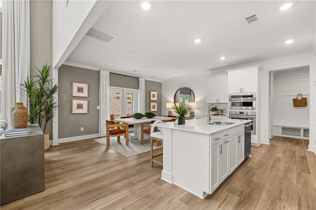5 bedroom, 4 bathroom, 2,983 sq ft single family residence for sale at 1041 Reagan Drive, Madison, GA 30650 — photo 10