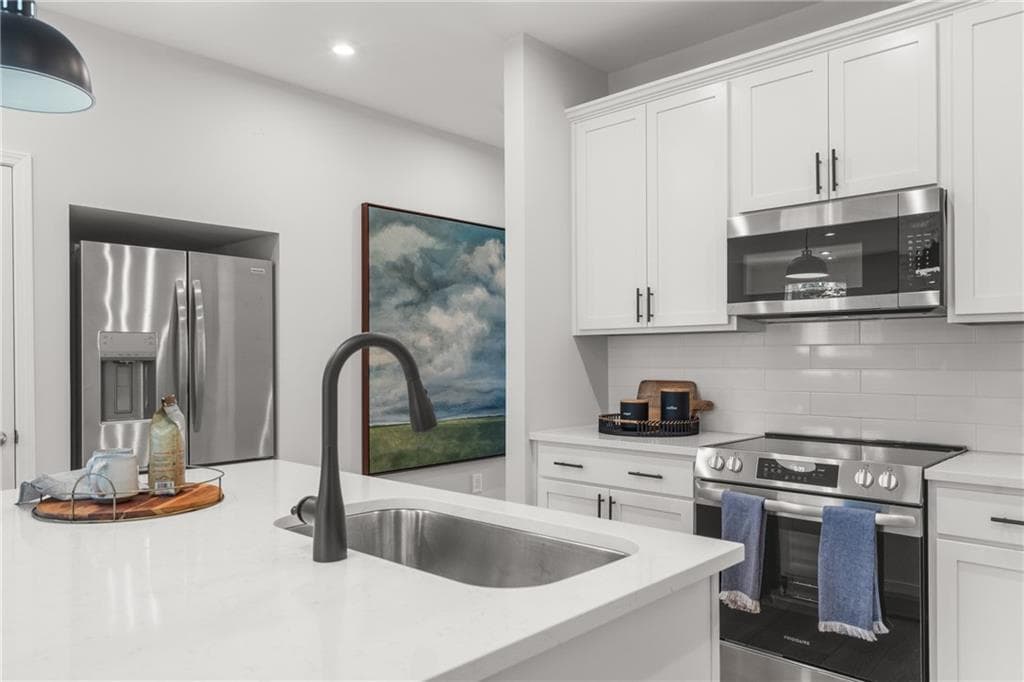 3 bedroom, 3 bathroom, 1,537 sq ft townhouse under contract at 524 Crown Drive, Emerson, GA 30137 — photo 5