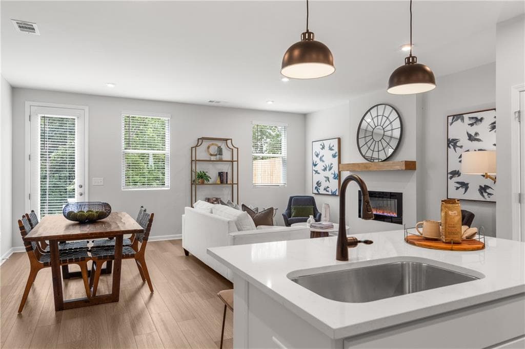 3 bedroom, 3 bathroom, 1,537 sq ft townhouse under contract at 524 Crown Drive, Emerson, GA 30137 — photo 6