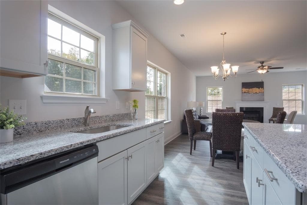 5 bedroom, 4 bathroom, 3,030 sq ft single family residence for sale at 3028 Fairway Drive, Villa Rica, GA 30180 — photo 6