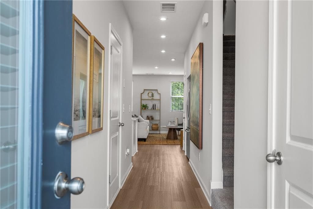 3 bedroom, 3 bathroom, 1,537 sq ft townhouse under contract at 526 Crown Drive, Emerson, GA 30137 — photo 3