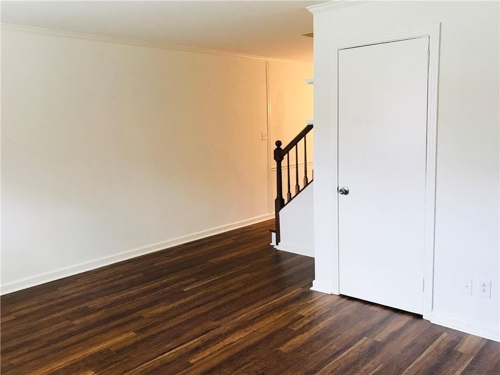 2 bedroom, 1 bathroom, 1,020 sq ft townhouse for rent at 75 Roswell Court, Atlanta, GA 30305 for $1,895 a month — photo 8