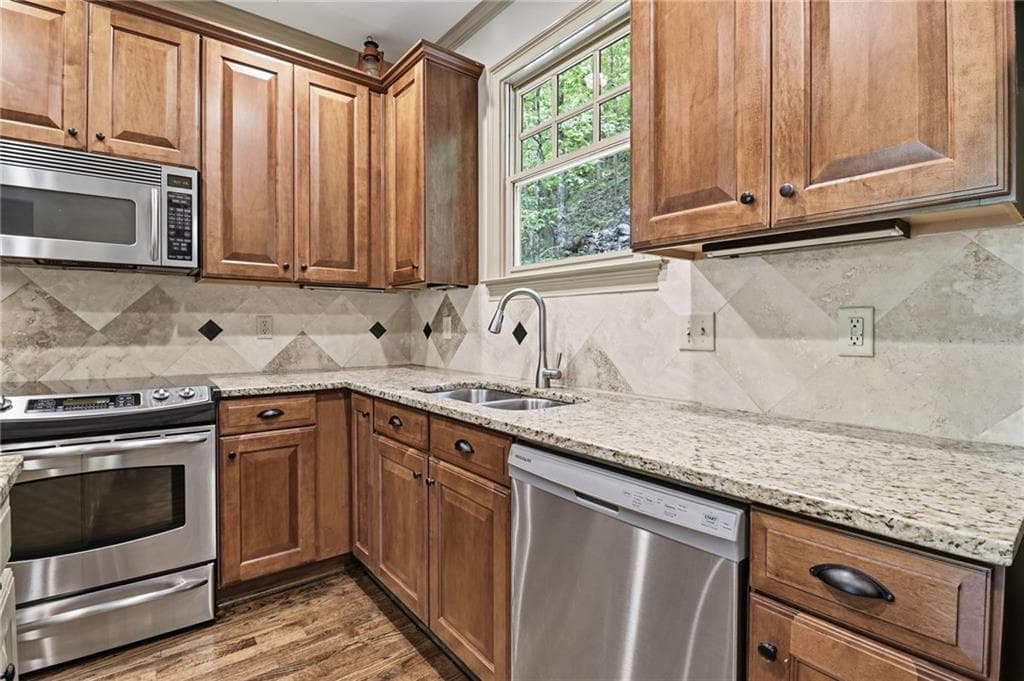 3 bedroom, 3 bathroom, 2,295 sq ft single family residence for sale at 1105 Valley View Drive, Big Canoe, GA 30143 — photo 8