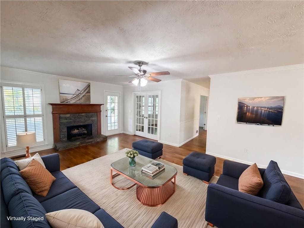5 bedroom, 3 bathroom, 2,756 sq ft single family residence for sale at 520 Fawn Lane, Loganville, GA 30052 — photo 2